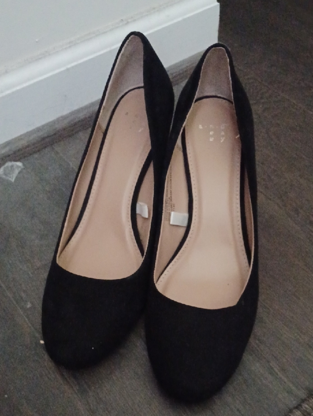 a new day Black Suede Round-Toe Heels